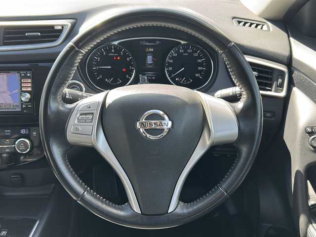 日産 エクストレイル 20X 岐阜県 2014(平26)年 6.2万km ブリリアントホワイトパール 【登録時走行距離：62462km】/禁煙車/純正ナビ/フルセグTV/バックカメラ/レザーシート/前席シートヒーター/プッシュスタート/スマートキー/LEDヘッドライト/オートライト/ドアバイザー/ルーフレール/ウィンカーミラー/Bluetooth/社外アルミホイール/オートエアコン/USB入力端子/純正フロアマット