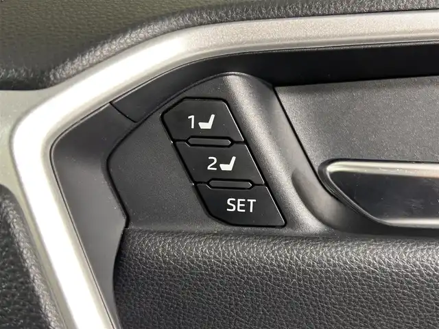 トヨタ ＲＡＶ４ アドベンチャー オフロードPKGⅡ 佐賀県 2023(令5)年 3.9万km アティチュードブラックマイカ 純正１０．５型ディスプレイオーディオ/（フルセグTV/AM/FM/Bluetooth/Miracast）/全方位モニター/衝突軽減システム/コーナーセンサー/レーンアシスト/追従型クルーズコントロール/パワーシート/シートメモリ/黒レザー調合皮シート/純正18インチアルミホイール/フロアマット/ＬＥＤヘッドライト/オートライト/オートマチックハイビーム/シートヒーター・エアシート/ハンドルヒーター/ビルトイン2.0ETC/ルーフレール/ダウンヒルアシストコントロール/盗難防止装置