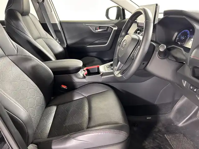 トヨタ ＲＡＶ４ アドベンチャー オフロードPKGⅡ 佐賀県 2023(令5)年 3.9万km アティチュードブラックマイカ 純正１０．５型ディスプレイオーディオ/（フルセグTV/AM/FM/Bluetooth/Miracast）/全方位モニター/衝突軽減システム/コーナーセンサー/レーンアシスト/追従型クルーズコントロール/パワーシート/シートメモリ/黒レザー調合皮シート/純正18インチアルミホイール/フロアマット/ＬＥＤヘッドライト/オートライト/オートマチックハイビーム/シートヒーター・エアシート/ハンドルヒーター/ビルトイン2.0ETC/ルーフレール/ダウンヒルアシストコントロール/盗難防止装置