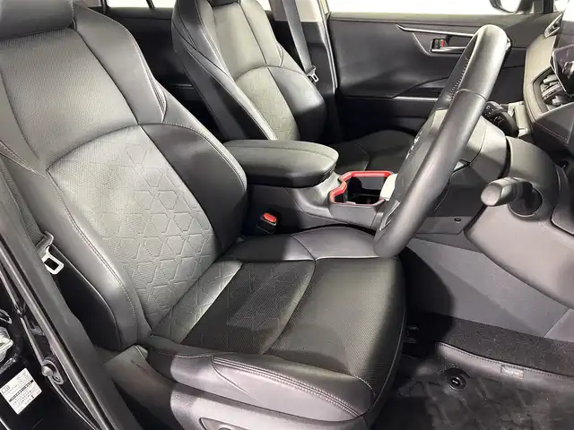 トヨタ ＲＡＶ４ アドベンチャー オフロードPKGⅡ 佐賀県 2023(令5)年 3.9万km アティチュードブラックマイカ 純正１０．５型ディスプレイオーディオ/（フルセグTV/AM/FM/Bluetooth/Miracast）/全方位モニター/衝突軽減システム/コーナーセンサー/レーンアシスト/追従型クルーズコントロール/パワーシート/シートメモリ/黒レザー調合皮シート/純正18インチアルミホイール/フロアマット/ＬＥＤヘッドライト/オートライト/オートマチックハイビーム/シートヒーター・エアシート/ハンドルヒーター/ビルトイン2.0ETC/ルーフレール/ダウンヒルアシストコントロール/盗難防止装置