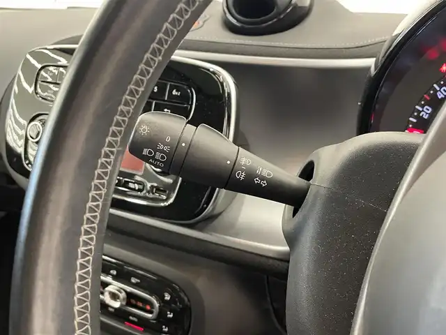 スマート ＭＣＣ スマート フォーフォー BRABUS エクスクルーシブ 岡山県 2017(平29)年 5.8万km クリスタルホワイト スマートラジオ/AM/FM/Bluetooth/USB/AUX/オートエアコン/オートワイパー/クルーズコントロール/ガラスルーフ/自動ブレーキ/レーンキープ/アイドリングストップ/PDC/ステアリングスイッチ/タコメーター/スポーツモード/アームレスト