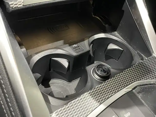 ＢＭＷ ４２０ｉ クーペ 新潟県 2021(令3)年 3.2万km アルピンホワイトⅢ ワンオーナー/純正18インチホイール/メモリナビ/バックカメラ/アラウンドビュー/アイドリングストップ/ウィンカーミラー/オットマン/クルーズコントロール/プッシュスタート/ミラー収納型ETC/前後ドライブレコーダー/アンビエントライト/パドルシフト/電動パーキングブレーキ/走行モード/前席電動シート/運転席シートメモリー/前席シートヒーター/ブラインドスポットモニター/SOSスイッチ/ハンズフリー/スペアキー1個/デジタルカードキー1個
