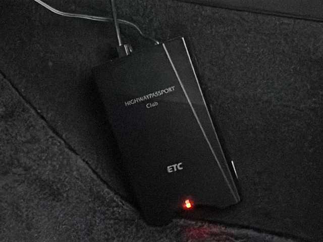 ホンダ フィット ハイブリット Fパッケージ 秋田県 2015(平27)年 8.1万km プレミアムホワイトパールⅡ ・ＥＴＣ/・純正ナビ/・Ｂｌｕｅｔｏｏｔｈ/・オートエアコン/・衝突軽減ブレーキ/・クルーズコントロール/・スマートキー/・スペアキー/・純正フロアマット