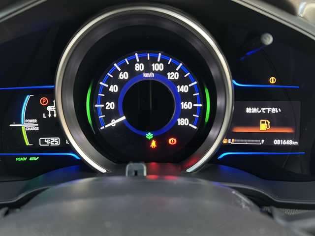 ホンダ フィット ハイブリット Fパッケージ 秋田県 2015(平27)年 8.1万km プレミアムホワイトパールⅡ ・ＥＴＣ/・純正ナビ/・Ｂｌｕｅｔｏｏｔｈ/・オートエアコン/・衝突軽減ブレーキ/・クルーズコントロール/・スマートキー/・スペアキー/・純正フロアマット