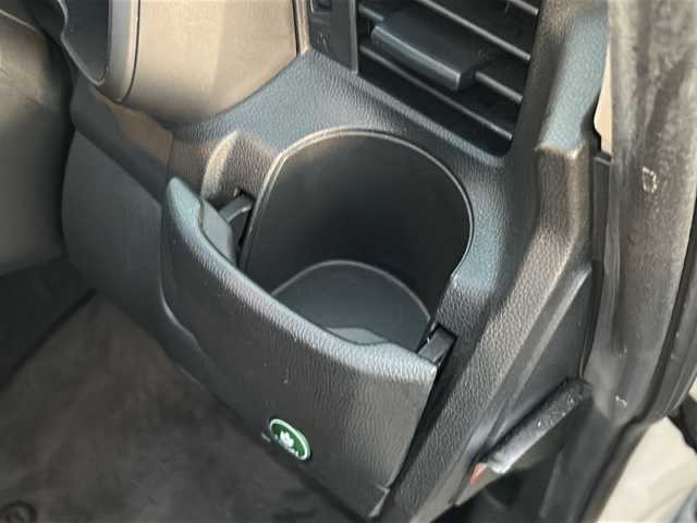 ホンダ フィット ハイブリット Fパッケージ 秋田県 2015(平27)年 8.1万km プレミアムホワイトパールⅡ ・ＥＴＣ/・純正ナビ/・Ｂｌｕｅｔｏｏｔｈ/・オートエアコン/・衝突軽減ブレーキ/・クルーズコントロール/・スマートキー/・スペアキー/・純正フロアマット