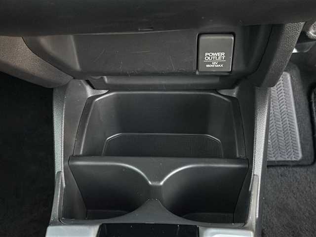 ホンダ フィット ハイブリット Fパッケージ 秋田県 2015(平27)年 8.1万km プレミアムホワイトパールⅡ ・ＥＴＣ/・純正ナビ/・Ｂｌｕｅｔｏｏｔｈ/・オートエアコン/・衝突軽減ブレーキ/・クルーズコントロール/・スマートキー/・スペアキー/・純正フロアマット