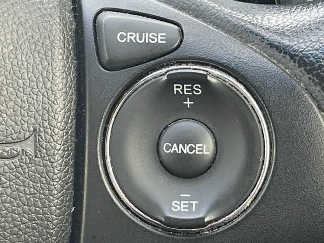 ホンダ ヴェゼル ハイブリッド Z 大阪府 2014(平26)年 13.1万km ホワイトオーキッドパール ”(株)IDOMが運営する【じしゃロン堺店】の自社ローン専用車両になります。/こちらは現金またはオートローンご利用時の価格です。自社ローンご希望の方は別途その旨お申付け下さい”