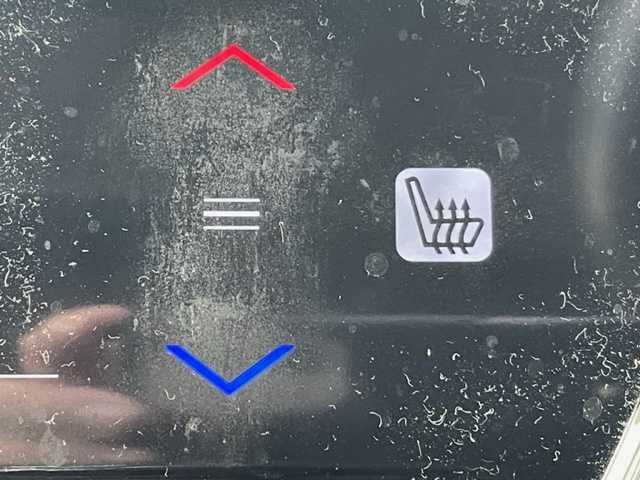 ホンダ ヴェゼル ハイブリッド Z 大阪府 2014(平26)年 13.1万km ホワイトオーキッドパール ”(株)IDOMが運営する【じしゃロン堺店】の自社ローン専用車両になります。/こちらは現金またはオートローンご利用時の価格です。自社ローンご希望の方は別途その旨お申付け下さい”