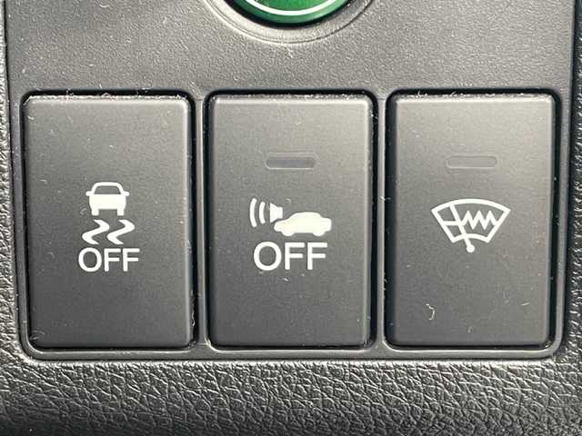 ホンダ ヴェゼル ハイブリッド Z 大阪府 2014(平26)年 13.1万km ホワイトオーキッドパール ”(株)IDOMが運営する【じしゃロン堺店】の自社ローン専用車両になります。/こちらは現金またはオートローンご利用時の価格です。自社ローンご希望の方は別途その旨お申付け下さい”