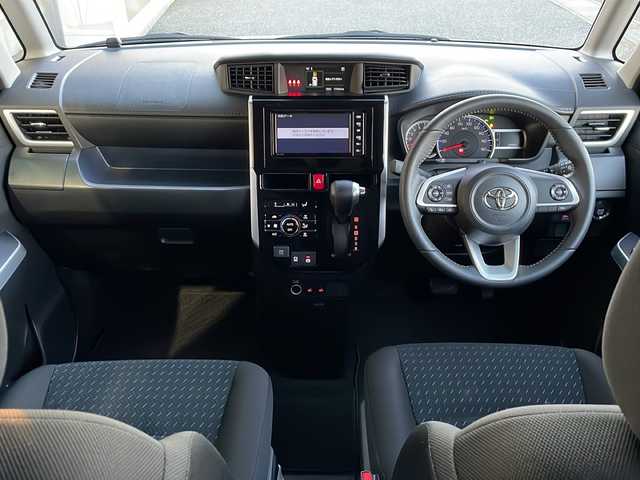 トヨタ ルーミー カスタムG 岐阜県 2022(令4)年 1.7万km パールホワイトⅢ 禁煙車/スマートアシスト/4WD/純正ナビ/フルセグTV/クルーズコントロール/衝突軽減ブレーキ/前後コーナーセンサー/アラウンドビューモニター/両側パワースライドドア/シートヒーター/アイドリングストップ/前後ドライブレコーダー/ビルトインETC2.0/純正フロアマット/純正アルミホイール/LEDヘッドライト/オートエアコン/オートライト/プッシュスタート/スマートキー