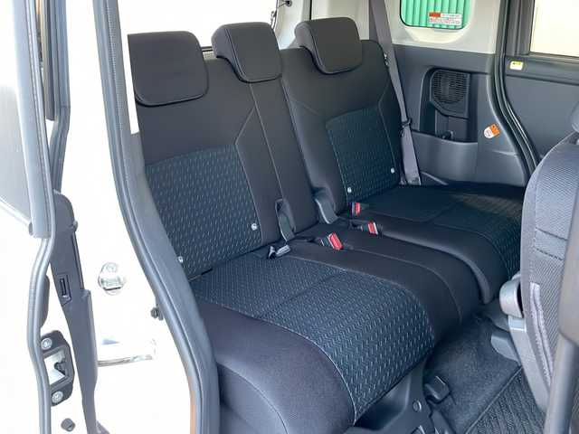 トヨタ ルーミー カスタムG 岐阜県 2022(令4)年 1.7万km パールホワイトⅢ 禁煙車/スマートアシスト/4WD/純正ナビ/フルセグTV/クルーズコントロール/衝突軽減ブレーキ/前後コーナーセンサー/アラウンドビューモニター/両側パワースライドドア/シートヒーター/アイドリングストップ/前後ドライブレコーダー/ビルトインETC2.0/純正フロアマット/純正アルミホイール/LEDヘッドライト/オートエアコン/オートライト/プッシュスタート/スマートキー