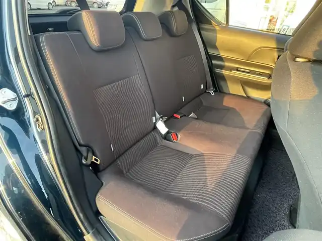 トヨタ アクア G 道央・札幌 2017(平29)年 10.7万km ブラッキッシュアゲハガラスフレーク ・ワンオーナー/・衝突軽減ブレーキ/・寒冷地仕様/・純正SDナビ/CD&DVD&BT&USB&HDMI&フルセグTV/・バックカメラ/・クルーズコントロール/・ETC/・ABS/・横滑り防止装置/・レーンキープアシスト/・盗難防止装置/・オートライト/・オートマチックハイビーム/・オートリトラミラー/・ウィンカーミラー/・ドアバイザー/・スマートキー/・スペアキー1本/・エンジンスターター/・保証書/・取扱説明書