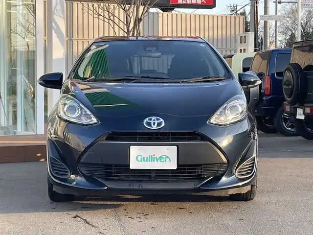 トヨタ アクア G 道央・札幌 2017(平29)年 10.7万km ブラッキッシュアゲハガラスフレーク ・ワンオーナー/・衝突軽減ブレーキ/・寒冷地仕様/・純正SDナビ/CD&DVD&BT&USB&HDMI&フルセグTV/・バックカメラ/・クルーズコントロール/・ETC/・ABS/・横滑り防止装置/・レーンキープアシスト/・盗難防止装置/・オートライト/・オートマチックハイビーム/・オートリトラミラー/・ウィンカーミラー/・ドアバイザー/・スマートキー/・スペアキー1本/・エンジンスターター/・保証書/・取扱説明書