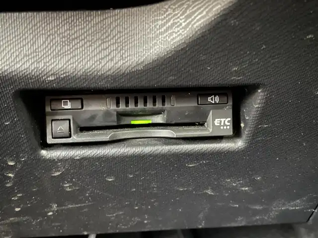 トヨタ アクア G 道央・札幌 2017(平29)年 10.7万km ブラッキッシュアゲハガラスフレーク ・ワンオーナー/・衝突軽減ブレーキ/・寒冷地仕様/・純正SDナビ/CD&DVD&BT&USB&HDMI&フルセグTV/・バックカメラ/・クルーズコントロール/・ETC/・ABS/・横滑り防止装置/・レーンキープアシスト/・盗難防止装置/・オートライト/・オートマチックハイビーム/・オートリトラミラー/・ウィンカーミラー/・ドアバイザー/・スマートキー/・スペアキー1本/・エンジンスターター/・保証書/・取扱説明書