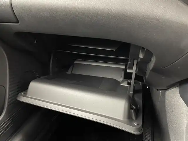 日産 ノート X 埼玉県 2024(令6)年 0.6万km ダークメタルグレー 純正ナビ/ AUX、Apple carPlay、AndroldAuto/フルセグTV/バックカメラ/スマートキー/踏み間違え防止機能/標識検知機能/インテリジェントエマージェンシーブレーキ