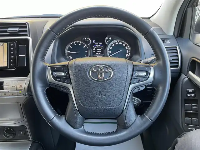 トヨタ ランドクルーザー プラド TX Lパッケージ 和歌山県 2021(令3)年 5.7万km ホワイトパールクリスタルシャイン ワンオーナー/モデリスタエアロ/サンルーフ/ディーラー純正ナビ/（AM/FM/フルセグTV/CD/DVD/SD/SDREC/Bluetooth）/D・N席パワーシート/シートヒーター/ベンチレーション/オートハイビーム/クルーズコントロール/LDA/クリアランスソナー/PCS/RSA/プッシュスタート/ETC/ドライブレコーダー/保証書/取扱説明書/スペアキー×１