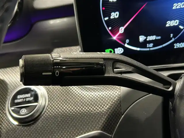 メルセデス・ベンツ Ｍ・ベンツ Ｃ２２０ｄ 愛知県 2022(令4)年 2.2万km オブシディアンブラック レーダーセーフティーパッケージ/AMGラインパッケージ/パノラマスライディングルーフ/ベーシックパッケージ/ETC