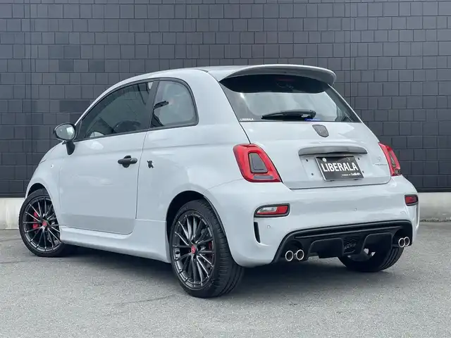 アバルト アバルト ６９５ コンペティツィオーネ 静岡県 2023(令5)年 0.8万km Gligio Campovolo 純正ディスプレイオーディオ/(Bluetooth/USB/AppleCarplay/AndoroidAuto）/HIDヘッドライト/ドライブレコーダー/ETC