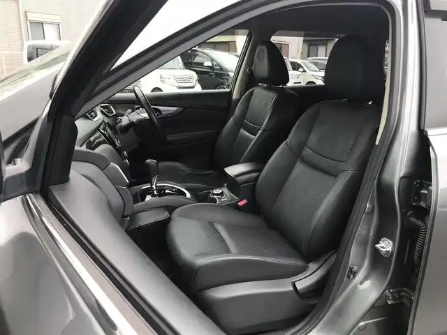 日産 エクストレイル ハイブリッド 20X エマージェンシーブレーキ 栃木県 2017(平29)年 12.8万km ダークメタルグレー 株)IDOMが運営する【じしゃロン小山店】の自社ローン専用車両になります。こちらは現金またはオートローンご利用時の価格です。自社ローンご希望の方は別途その旨お申付け下さい//禁煙車/スマートキー/プッシュスタート/ＥＴＣ/エマージェンシーブレーキ/車線逸脱警報/ドライブレコーダー/ルーフレール/ステアリングリモコン/電動格納ドアミラー/パワーウインドウ/防眩ミラー/オートライト