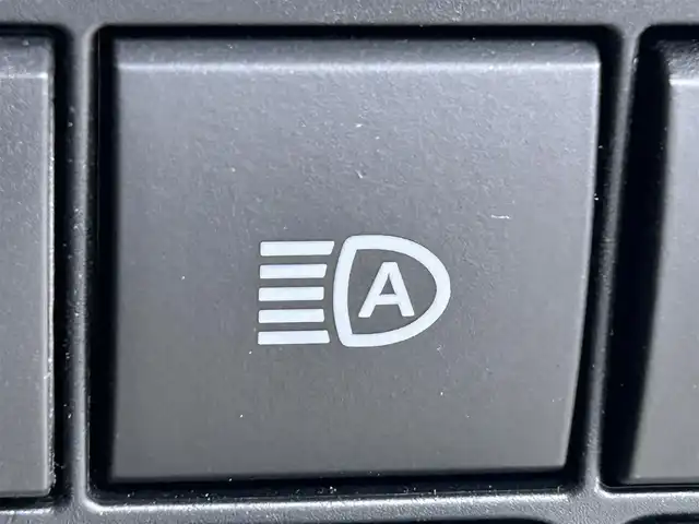 トヨタ ランドクルーザー プラド TX Lパッケージ 道央・札幌 2023(令5)年 2万km ホワイトパールクリスタルシャイン サンルーフ/モデリスタエアロ（前/後下）/ベージュレザーシート/ルーフレール/純正19インチAW/純正9インチSDナビ/（Bluetooth/フルセグTV)/プリクラッシュセーフティ/レーダークルーズコントロール/踏み間違い防止/オートハイビーム/ＬＥＤヘッドライト（Auto付）/LEDフォグランプ/ビルトインＥＴＣ/バックカメラ/シートヒーター（D/N）/エアシート（D/N）/パワーシート（D/N）/コンビハンドル/ISOFIX/ステアリングスイッチ/チルトステアリング/シートリフター/ウインカーミラー