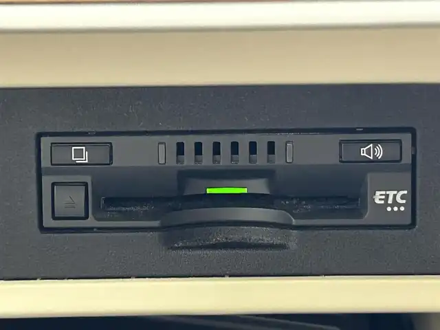 トヨタ ランドクルーザー プラド TX Lパッケージ 道央・札幌 2023(令5)年 2万km ホワイトパールクリスタルシャイン サンルーフ/モデリスタエアロ（前/後下）/ベージュレザーシート/ルーフレール/純正19インチAW/純正9インチSDナビ/（Bluetooth/フルセグTV)/プリクラッシュセーフティ/レーダークルーズコントロール/踏み間違い防止/オートハイビーム/ＬＥＤヘッドライト（Auto付）/LEDフォグランプ/ビルトインＥＴＣ/バックカメラ/シートヒーター（D/N）/エアシート（D/N）/パワーシート（D/N）/コンビハンドル/ISOFIX/ステアリングスイッチ/チルトステアリング/シートリフター/ウインカーミラー