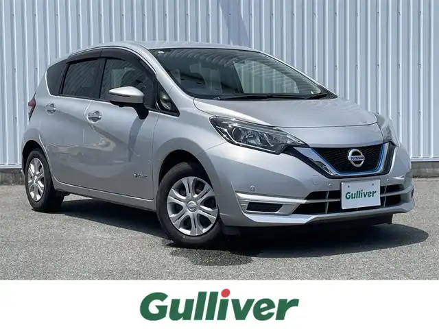 日産 ノート e－パワー X 福岡県 2016(平28)年 3.5万km ブリリアントシルバー 純正ナビ（ＭＭ３１６Ｄ－Ｗ）/フルセグTV/CD/DVD/SD/AUX/全周囲カメラ/衝突軽減/デジタルインナーミラー/レーンアシスト/コーナーセンサー/ＬＥＤヘッドライト/ＥＴＣ/スマートキー/プッシュスタート/オートライト