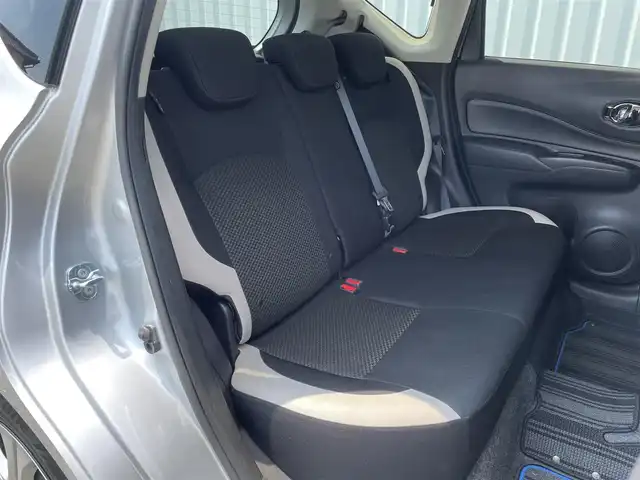 日産 ノート e－パワー X 福岡県 2016(平28)年 3.5万km ブリリアントシルバー 純正ナビ（ＭＭ３１６Ｄ－Ｗ）/フルセグTV/CD/DVD/SD/AUX/全周囲カメラ/衝突軽減/デジタルインナーミラー/レーンアシスト/コーナーセンサー/ＬＥＤヘッドライト/ＥＴＣ/スマートキー/プッシュスタート/オートライト