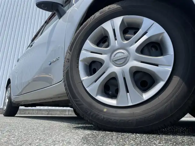 日産 ノート e－パワー X 福岡県 2016(平28)年 3.5万km ブリリアントシルバー 純正ナビ（ＭＭ３１６Ｄ－Ｗ）/フルセグTV/CD/DVD/SD/AUX/全周囲カメラ/衝突軽減/デジタルインナーミラー/レーンアシスト/コーナーセンサー/ＬＥＤヘッドライト/ＥＴＣ/スマートキー/プッシュスタート/オートライト