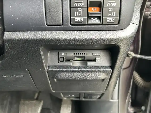 トヨタ ノア ハイブリッド Si 東京都 2016(平28)年 4.4万km ボルドーマイカメタリック ワンオーナー/純正9インチナビ/フルセグTV／Bluetoothオーディオ／DVD再生/バックカメラ/12.1型フリップダウンモニター(V12T-R66C)/両側パワースライドドア/純正ETC2.0/LEDヘッドランプ/トヨタセーフティセンス/スマートキー×2