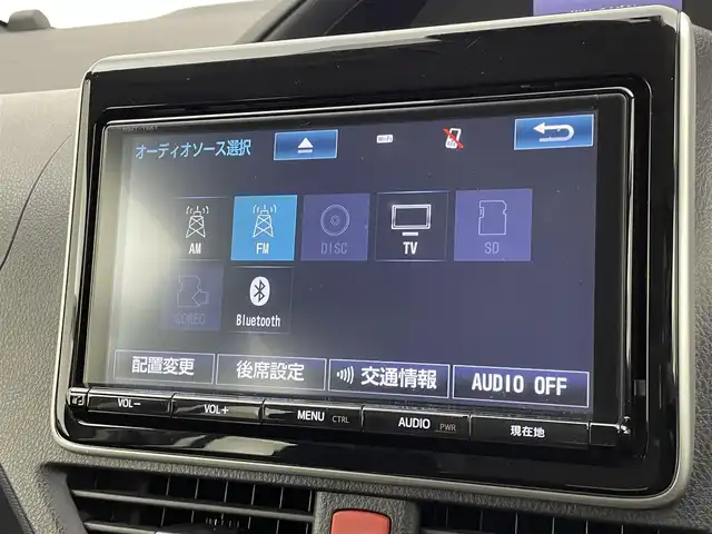 トヨタ ノア ハイブリッド Si 宮城県 2016(平28)年 4.4万km ボルドーマイカメタリック 純正9型ナビ/後席モニター/両側パワースライドドア/プリクラッシュセーフティ/レーンディパーチャーアラート/オートマチックハイビーム/バックモニター/ETC2.0/フロントウィンドウ熱線/LEDヘッドランプ/フォグランプ/フルセグTV/Bluetoothオーディオ/CD/DVD/スマートキー/禁煙車