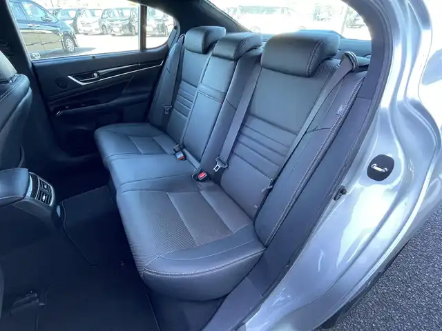 レクサス ＧＳ 350 Fスポーツ 道央・札幌 2018(平30)年 2.2万km ソニックシルバー ４WD/サンルーフ/純正メーカーナビ/CD/DVD/BD/BT/フルセグ/プリクラッシュセーフティ/横滑り防止装置/レーダークルーズコントロール/レーンキープアシスト/クリアランスソナー/ブラインドスポットモニター/バックカメラ/ビルトインETC2.0/ドライブレコーダー/DRIVEMODE切替/前席パワーシート/D席メモリーシート/前席シートヒーター/前席エアシート/レザーシート/革巻きステアリング/ステアリングリモコン/パドルシフト/自動防眩ミラー/電動パーキング/ブレーキホールド/MTモード付AT/レーダー探知機/プッシュスタート/スマートキー/３眼LEDヘッドライト/オートライト/オートハイビーム/フォグランプ/電動格納ミラー/ヒーテッドドアミラー/ウィンカーミラー/純正フロアマット/ドアバイザー