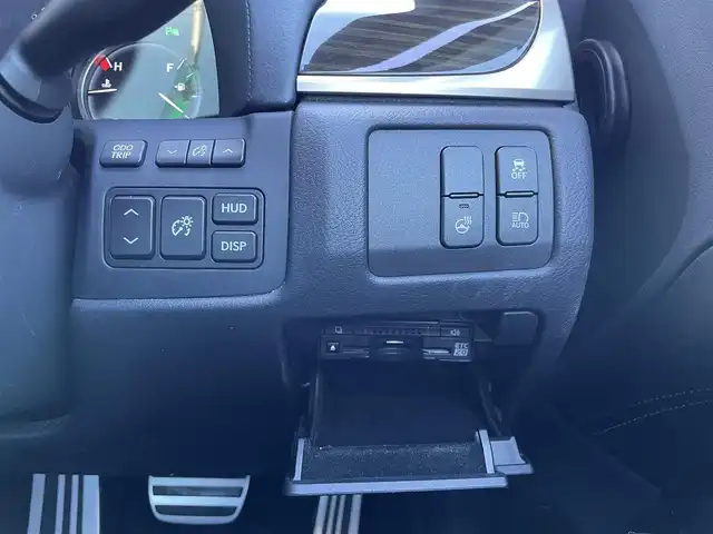 レクサス ＧＳ 350 Fスポーツ 道央・札幌 2018(平30)年 2.2万km ソニックシルバー ４WD/サンルーフ/純正メーカーナビ/CD/DVD/BD/BT/フルセグ/プリクラッシュセーフティ/横滑り防止装置/レーダークルーズコントロール/レーンキープアシスト/クリアランスソナー/ブラインドスポットモニター/バックカメラ/ビルトインETC2.0/ドライブレコーダー/DRIVEMODE切替/前席パワーシート/D席メモリーシート/前席シートヒーター/前席エアシート/レザーシート/革巻きステアリング/ステアリングリモコン/パドルシフト/自動防眩ミラー/電動パーキング/ブレーキホールド/MTモード付AT/レーダー探知機/プッシュスタート/スマートキー/３眼LEDヘッドライト/オートライト/オートハイビーム/フォグランプ/電動格納ミラー/ヒーテッドドアミラー/ウィンカーミラー/純正フロアマット/ドアバイザー