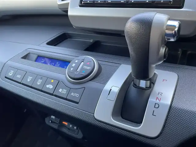 ホンダ フリード G ジャストセレクション 大阪府 2015(平27)年 4.7万km コバルトブルーパール 純正インターナビ(VXM-152VFi)/CD/DVD/SD/USB/TV/バックカメラ/パワースライドドア/純正フロアマット/ドアバイザー/キセノンライト/オートライト/電格ミラー/スペアキー/ETC