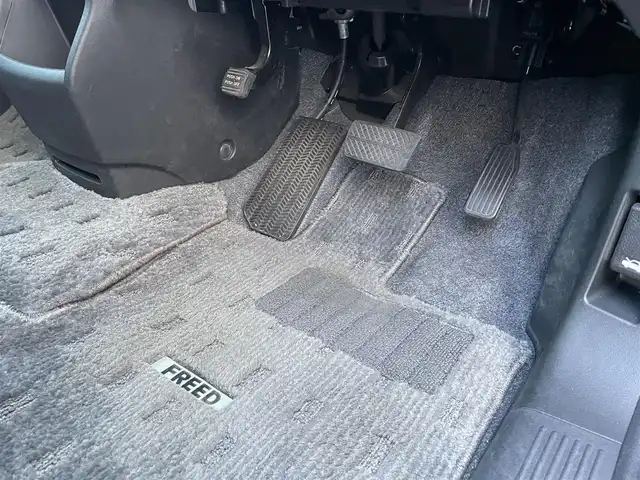 ホンダ フリード G ジャストセレクション 大阪府 2015(平27)年 4.7万km コバルトブルーパール 純正インターナビ(VXM-152VFi)/CD/DVD/SD/USB/TV/バックカメラ/パワースライドドア/純正フロアマット/ドアバイザー/キセノンライト/オートライト/電格ミラー/スペアキー/ETC