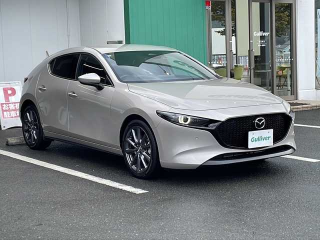 マツダ マツダ３ファストバック 20S ツーリング 京都府 2024(令6)年 1.7万km プラチナクォーツメタリック 純正メーカーナビ　全周囲カメラ　Ｂｌｕｅｔｏｏｔｈオーディオ　フルセグ　ＵＳＢ接続　レーダークルーズ　ブラインドスポットモニター　ステアリングヒーター　シートヒーター　コーナーセンサー　　ドラレコ