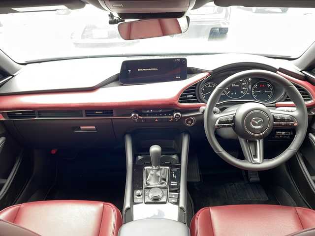 マツダ マツダ３ファストバック 20S ツーリング 京都府 2024(令6)年 1.7万km プラチナクォーツメタリック 純正メーカーナビ　全周囲カメラ　Ｂｌｕｅｔｏｏｔｈオーディオ　フルセグ　ＵＳＢ接続　レーダークルーズ　ブラインドスポットモニター　ステアリングヒーター　シートヒーター　コーナーセンサー　　ドラレコ