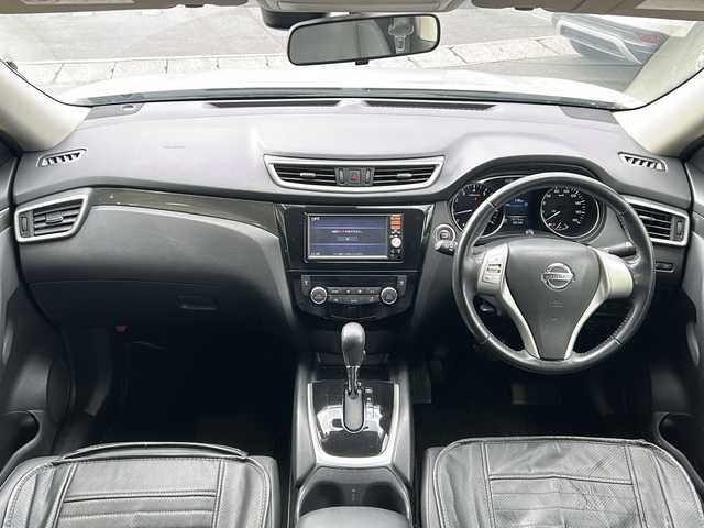 日産 エクストレイル 20X エマージェンシーブレーキ 静岡県 2016(平28)年 7.4万km ブリリアントシルバー 純正ナビ/・FM/AM/・CD/・フルセグTV/・Bluetooth/主要装備/・バックカメラ/・エマージェンシーブレーキ/・１６インチ社外アルミ/・ルーフキャリア/・前席シートヒーター/・アイドリングストップ/・横滑り防止装置/・フォグランプ/・クリアランスソナー/・車線逸脱警報/・コーナリングスタビリティアシスト/・アクティブエンジンブレーキ/・プッシュスタート