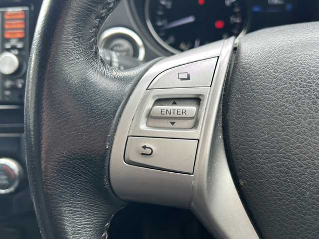 日産 エクストレイル 20X エマージェンシーブレーキ 静岡県 2016(平28)年 7.4万km ブリリアントシルバー 純正ナビ/・FM/AM/・CD/・フルセグTV/・Bluetooth/主要装備/・バックカメラ/・エマージェンシーブレーキ/・１６インチ社外アルミ/・ルーフキャリア/・前席シートヒーター/・アイドリングストップ/・横滑り防止装置/・フォグランプ/・クリアランスソナー/・車線逸脱警報/・コーナリングスタビリティアシスト/・アクティブエンジンブレーキ/・プッシュスタート