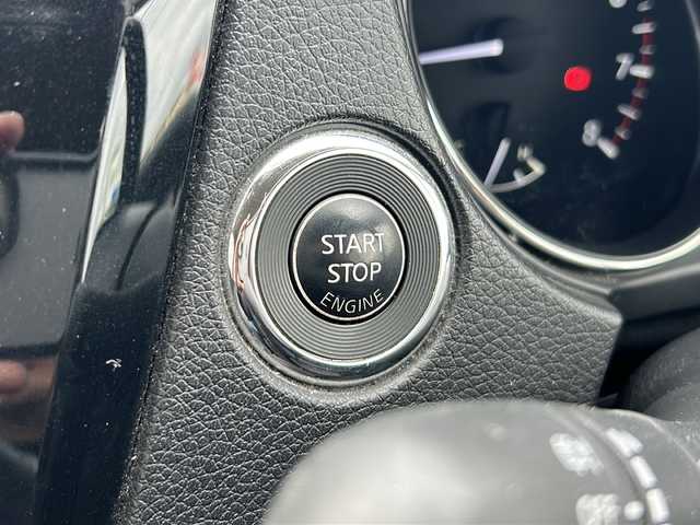 日産 エクストレイル 20X エマージェンシーブレーキ 静岡県 2016(平28)年 7.4万km ブリリアントシルバー 純正ナビ/・FM/AM/・CD/・フルセグTV/・Bluetooth/主要装備/・バックカメラ/・エマージェンシーブレーキ/・１６インチ社外アルミ/・ルーフキャリア/・前席シートヒーター/・アイドリングストップ/・横滑り防止装置/・フォグランプ/・クリアランスソナー/・車線逸脱警報/・コーナリングスタビリティアシスト/・アクティブエンジンブレーキ/・プッシュスタート