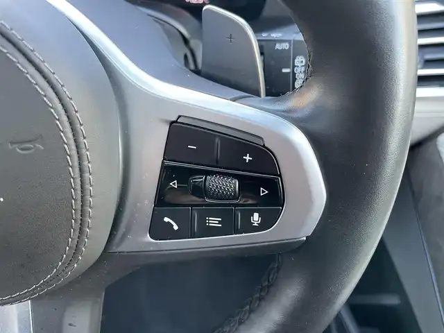 ＢＭＷ Ｘ７ M50i 東京都 2019(令1)年 3万km グレー スカイラウンジパノラマサンルーフ/ターボ/4WD/純正HDDナビ/ (フルセグTV/Bluetooth/USB/SD)/トップビューカメラ/ミラー一体型ETC/ハーマンカードンサラウンドシステム/リアシートエンターテインメントシステム/前方ドライブレコーダー/レザーシート/1・2列目パワーシート/1・2列目シートヒーター/前席エアーシート/1列目マッサージ機能/3列シート/パワーバックドア/パーキングアシストプラス/・パークディスタンスコントロール/・パーキングアシスト/・サイドビューカメラ/リアビューカメラ/・後退時ステアリングアシスト機能/ドライビングアシストプロフェッショナル/・アクティブクルーズコントロール/・レーンコントロールアシスト/・レーンディパーチャーウォーニング/・レーンチェンジウォーニング/・前車接近警報機能/・衝突回避被害軽減ブレーキ/・後車衝突警報機能/ヘッドアップディスプレイ/横滑り防止装置/ルーフレール/スマートキー/純正21インチアルミホイール/パドルシフト/純正LEDヘッドライト/カーテンエアバック/スペアキー1本/保証書/取扱説明書