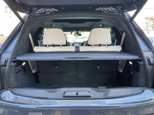 ＢＭＷ Ｘ７ M50i 東京都 2019(令1)年 3万km グレー スカイラウンジパノラマサンルーフ/ターボ/4WD/純正HDDナビ/ (フルセグTV/Bluetooth/USB/SD)/トップビューカメラ/ミラー一体型ETC/ハーマンカードンサラウンドシステム/リアシートエンターテインメントシステム/前方ドライブレコーダー/レザーシート/1・2列目パワーシート/1・2列目シートヒーター/前席エアーシート/1列目マッサージ機能/3列シート/パワーバックドア/パーキングアシストプラス/・パークディスタンスコントロール/・パーキングアシスト/・サイドビューカメラ/リアビューカメラ/・後退時ステアリングアシスト機能/ドライビングアシストプロフェッショナル/・アクティブクルーズコントロール/・レーンコントロールアシスト/・レーンディパーチャーウォーニング/・レーンチェンジウォーニング/・前車接近警報機能/・衝突回避被害軽減ブレーキ/・後車衝突警報機能/ヘッドアップディスプレイ/横滑り防止装置/ルーフレール/スマートキー/純正21インチアルミホイール/パドルシフト/純正LEDヘッドライト/カーテンエアバック/スペアキー1本/保証書/取扱説明書