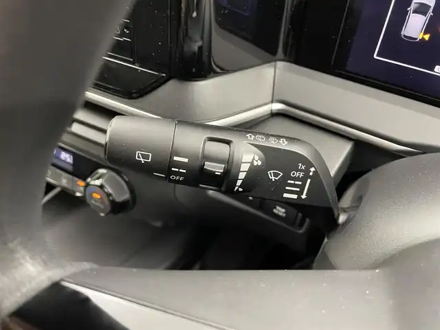 日産 ノート X 埼玉県 2024(令6)年 0.7万km ダークメタルグレー ワンオーナー/純正9インチナビ/フルセグTV　BT　HDMI/インテリジェントエマージェンシーブレーキ/バックカメラ/ハイビームアシスト/コーナーセンサー/電動格納式ドアミラー/LEDオートライト/純正フロアマット/３眼LEDオートライト/プッシュスタート/スマートキー/スペアキー