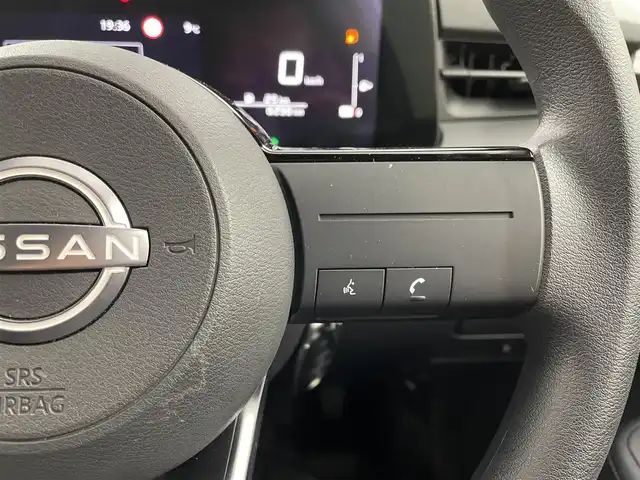 日産 ノート X 埼玉県 2024(令6)年 0.7万km ダークメタルグレー ワンオーナー/純正9インチナビ/フルセグTV　BT　HDMI/インテリジェントエマージェンシーブレーキ/バックカメラ/ハイビームアシスト/コーナーセンサー/電動格納式ドアミラー/LEDオートライト/純正フロアマット/３眼LEDオートライト/プッシュスタート/スマートキー/スペアキー