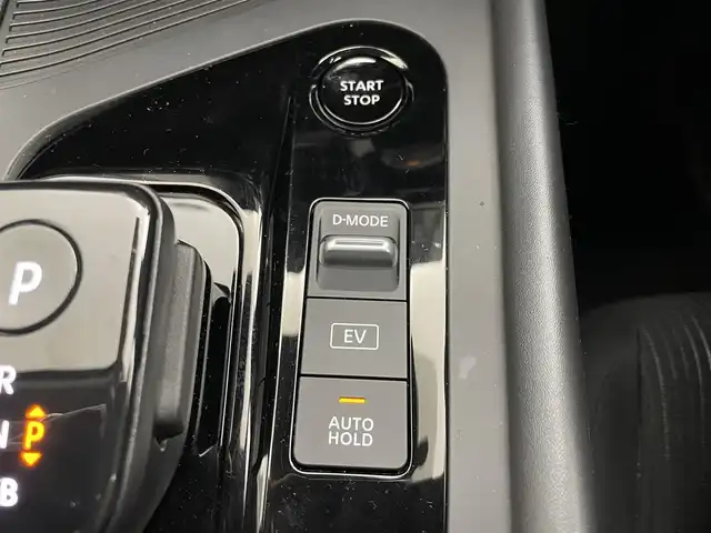 日産 ノート X 埼玉県 2024(令6)年 0.7万km ダークメタルグレー ワンオーナー/純正9インチナビ/フルセグTV　BT　HDMI/インテリジェントエマージェンシーブレーキ/バックカメラ/ハイビームアシスト/コーナーセンサー/電動格納式ドアミラー/LEDオートライト/純正フロアマット/３眼LEDオートライト/プッシュスタート/スマートキー/スペアキー