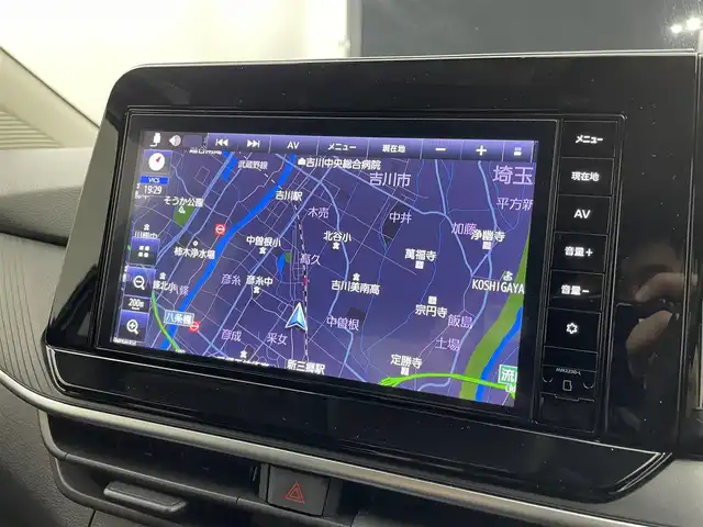 日産 ノート X 埼玉県 2024(令6)年 0.7万km ダークメタルグレー ワンオーナー/純正9インチナビ/フルセグTV　BT　HDMI/インテリジェントエマージェンシーブレーキ/バックカメラ/ハイビームアシスト/コーナーセンサー/電動格納式ドアミラー/LEDオートライト/純正フロアマット/３眼LEDオートライト/プッシュスタート/スマートキー/スペアキー