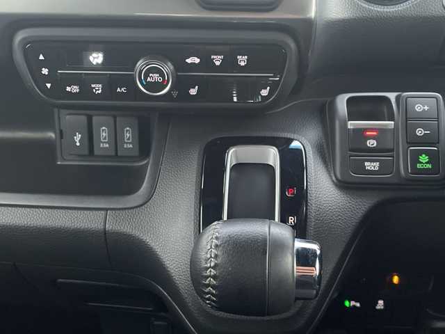 ホンダ Ｎ ＢＯＸ カスタム L スタイル+ブラック 福岡県 2022(令4)年 3.1万km クリスタルブラックパール 純正ナビ/【CD.Bluetooth.USB】/バックカメラ/ホンダセンシング/●衝突軽減ブレーキ（CMBS）/●誤発進抑制機能/●歩行者事故低減ステアリング/●路外逸脱抑制機能/●渋滞追従機能付アダプティブクルーズコントロール（ACC）/●車線維持支援システム（LKAS）/●先行車発進お知らせ機能/●標識認識機能/●後方誤発進抑制機能/●オートハイビーム/ビルトインETC/クリアランスソナー/両側電動スライドドア/前席シートヒーター/LEDヘッドライト/オートライト/ステアリングスイッチ/電子パーキング/ブレーキホールド