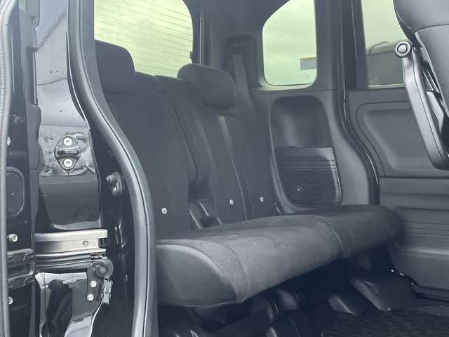 ホンダ Ｎ ＢＯＸ カスタム L スタイル+ブラック 福岡県 2022(令4)年 3.1万km クリスタルブラックパール 純正ナビ/【CD.Bluetooth.USB】/バックカメラ/ホンダセンシング/●衝突軽減ブレーキ（CMBS）/●誤発進抑制機能/●歩行者事故低減ステアリング/●路外逸脱抑制機能/●渋滞追従機能付アダプティブクルーズコントロール（ACC）/●車線維持支援システム（LKAS）/●先行車発進お知らせ機能/●標識認識機能/●後方誤発進抑制機能/●オートハイビーム/ビルトインETC/クリアランスソナー/両側電動スライドドア/前席シートヒーター/LEDヘッドライト/オートライト/ステアリングスイッチ/電子パーキング/ブレーキホールド