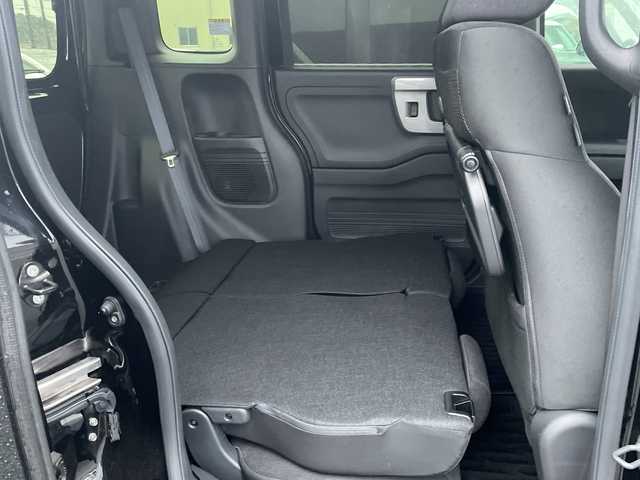 ホンダ Ｎ ＢＯＸ カスタム L スタイル+ブラック 福岡県 2022(令4)年 3.1万km クリスタルブラックパール 純正ナビ/【CD.Bluetooth.USB】/バックカメラ/ホンダセンシング/●衝突軽減ブレーキ（CMBS）/●誤発進抑制機能/●歩行者事故低減ステアリング/●路外逸脱抑制機能/●渋滞追従機能付アダプティブクルーズコントロール（ACC）/●車線維持支援システム（LKAS）/●先行車発進お知らせ機能/●標識認識機能/●後方誤発進抑制機能/●オートハイビーム/ビルトインETC/クリアランスソナー/両側電動スライドドア/前席シートヒーター/LEDヘッドライト/オートライト/ステアリングスイッチ/電子パーキング/ブレーキホールド