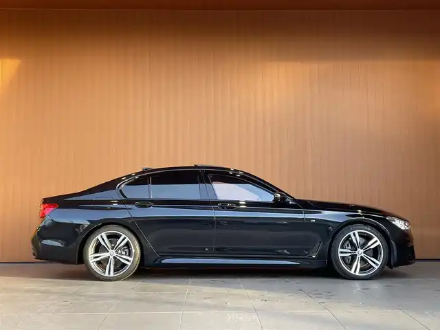 ＢＭＷ ７４０ｄ xDrive Mスポーツ 愛知県 2018(平30)年 5.4万km サファイアブラックP サンルーフ/純正ナビ/フルセグTV/360度カメラ/茶革シート/シートヒーター/シートベンチレーション/インテリジェントセーフティ/ヘッドアップディスプレイ/パワーバックドア/LEDヘッドライト/ソフトクローズ/純正20インチAW