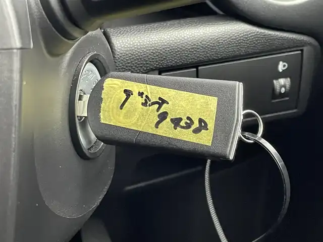 マツダ デミオ 13C－V スマートEDⅡ 埼玉県 2012(平24)年 3.6万km メトロポリタングレーマイカ 社外７インチナビ　地デジワンセグＴＶ　キーレス　リモコンキー　ＣＤ再生　ＵＳＢ接続　純正フロアマット　ステアリングスイッチ　純正ホイールキャップ　ＣＶＴ　エアコン　パワーウィンドウ
